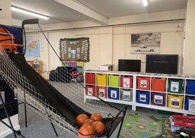 Indoor basket ball game